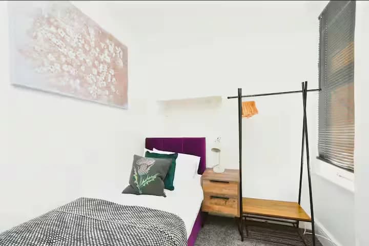Single bedroom