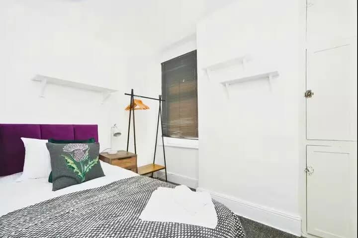 Single bedroom