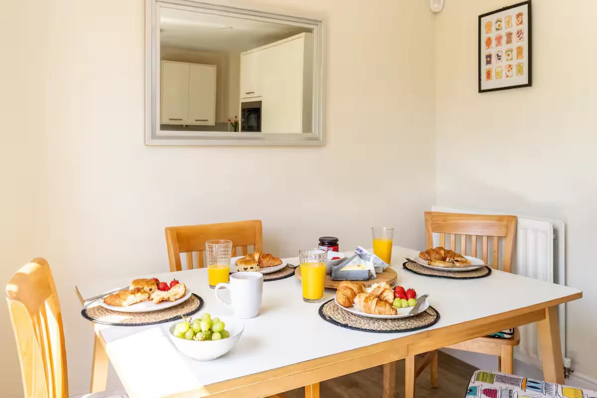 Dining area — staged table setting