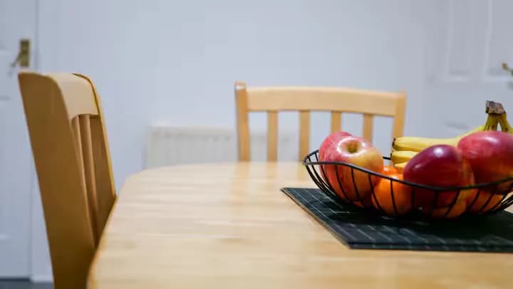 Dining table detail